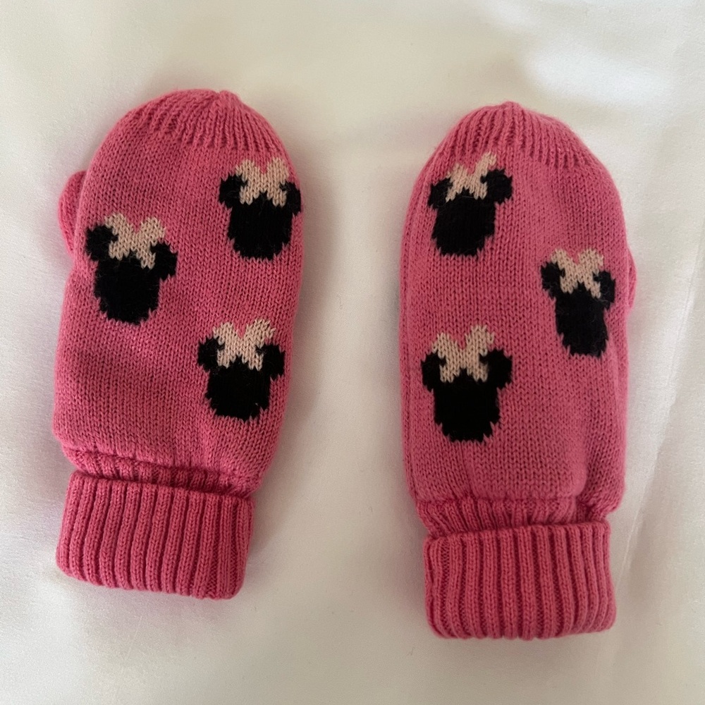Gap Disney Pink Mittens